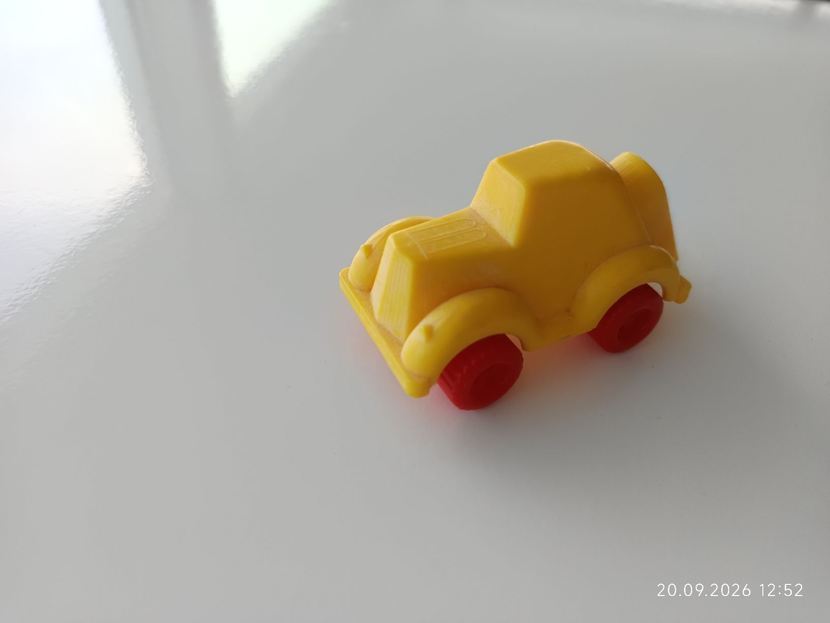 Jouets: spin mania und auto – D'occasion à Bergdietikon par Riviera83 1
