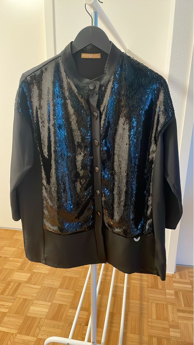 Camicette: Magnifique veste à sequins noirs - Taille M – Nuovo (secondo la descrizione) da Yverdon-les-Bains venduto da mar_hg5t