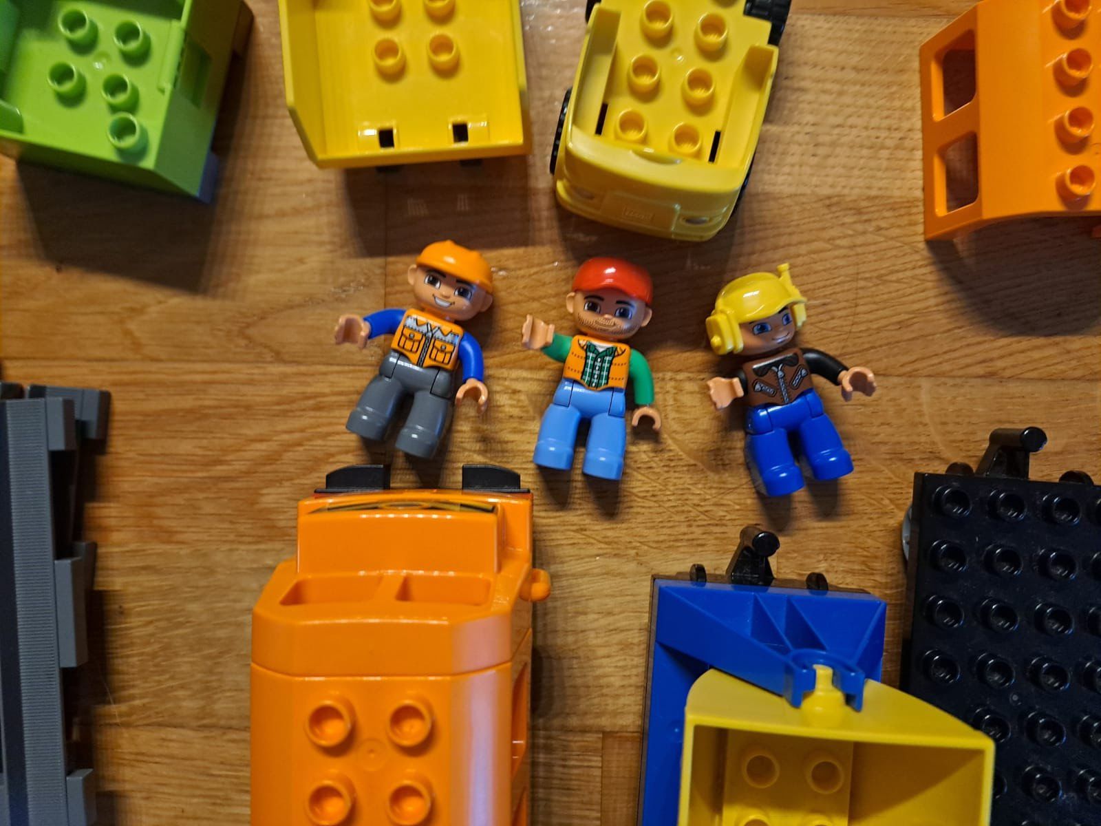 Lego Kit di costruzioni: Lego Duplo Eisenbahn Set mit Kran, komplett – Usato da Münsingen venduto da gro_zt8l 8