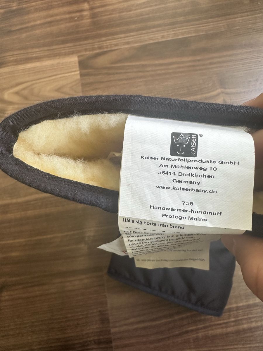 Kaiser Altro in  Abbigliamento & Accessori: Kaiser Lammfell Handwärmer Kinderwagen – Usato da Winterthur venduto da pompowerpuff 2