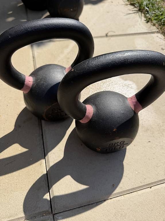 Poids & Haltères: Kettlebell 8kg – D'occasion à Wilen b. Wil par Valerx 1