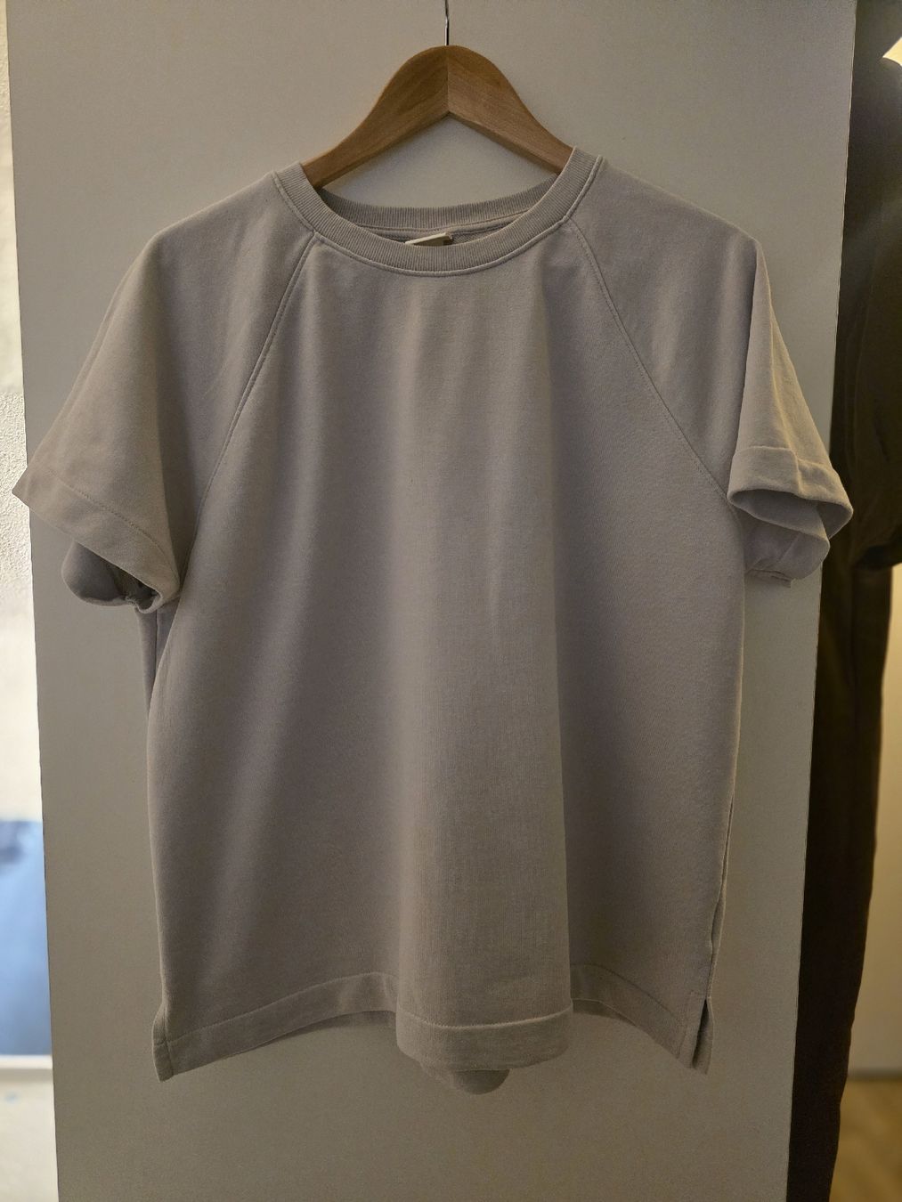H&M T-shirts: T-shirt Gr M/L – D'occasion à Interlaken par NataliiaS 1