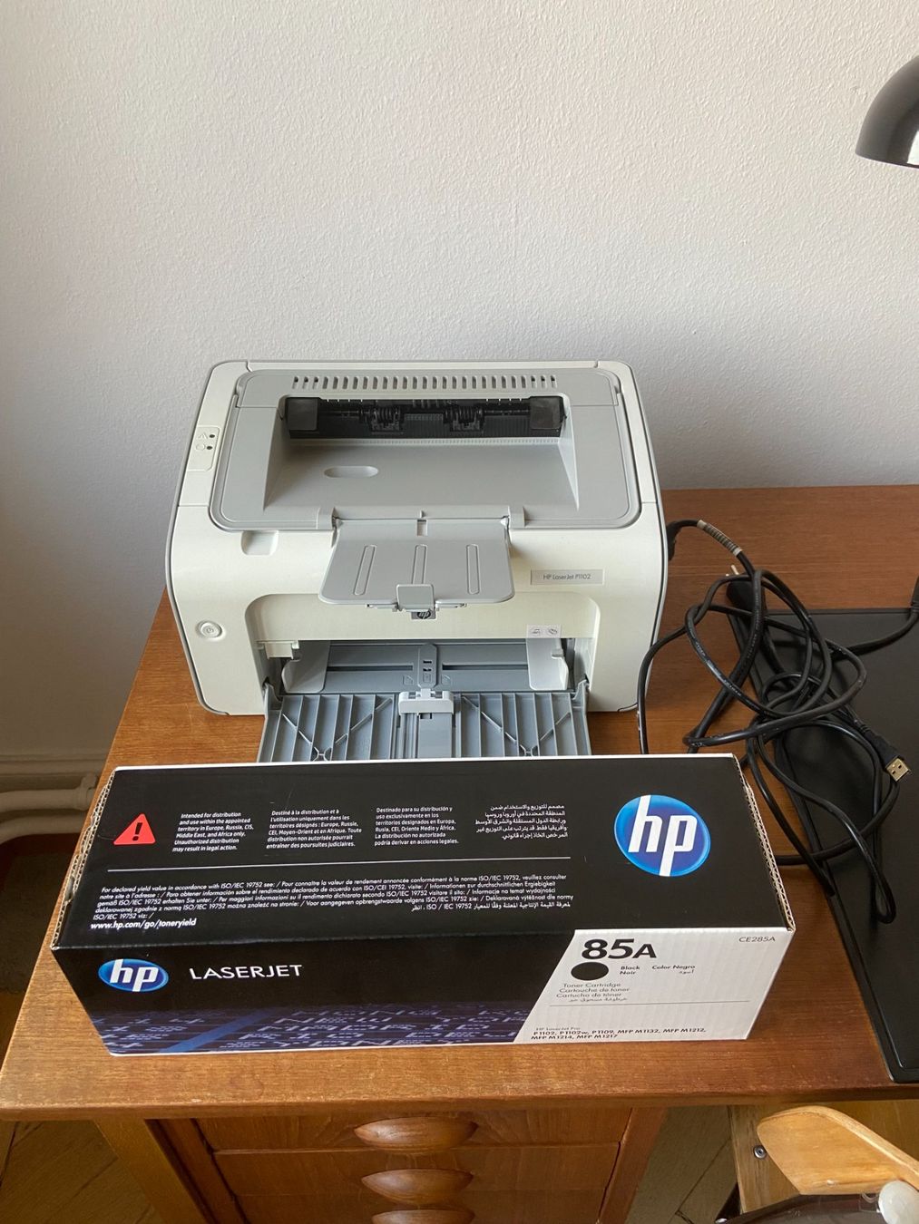 Hewlett Packard Stampanti: Drucker HP LaserJet P1102 mit Toner – Usato da Bern venduto da manuasch