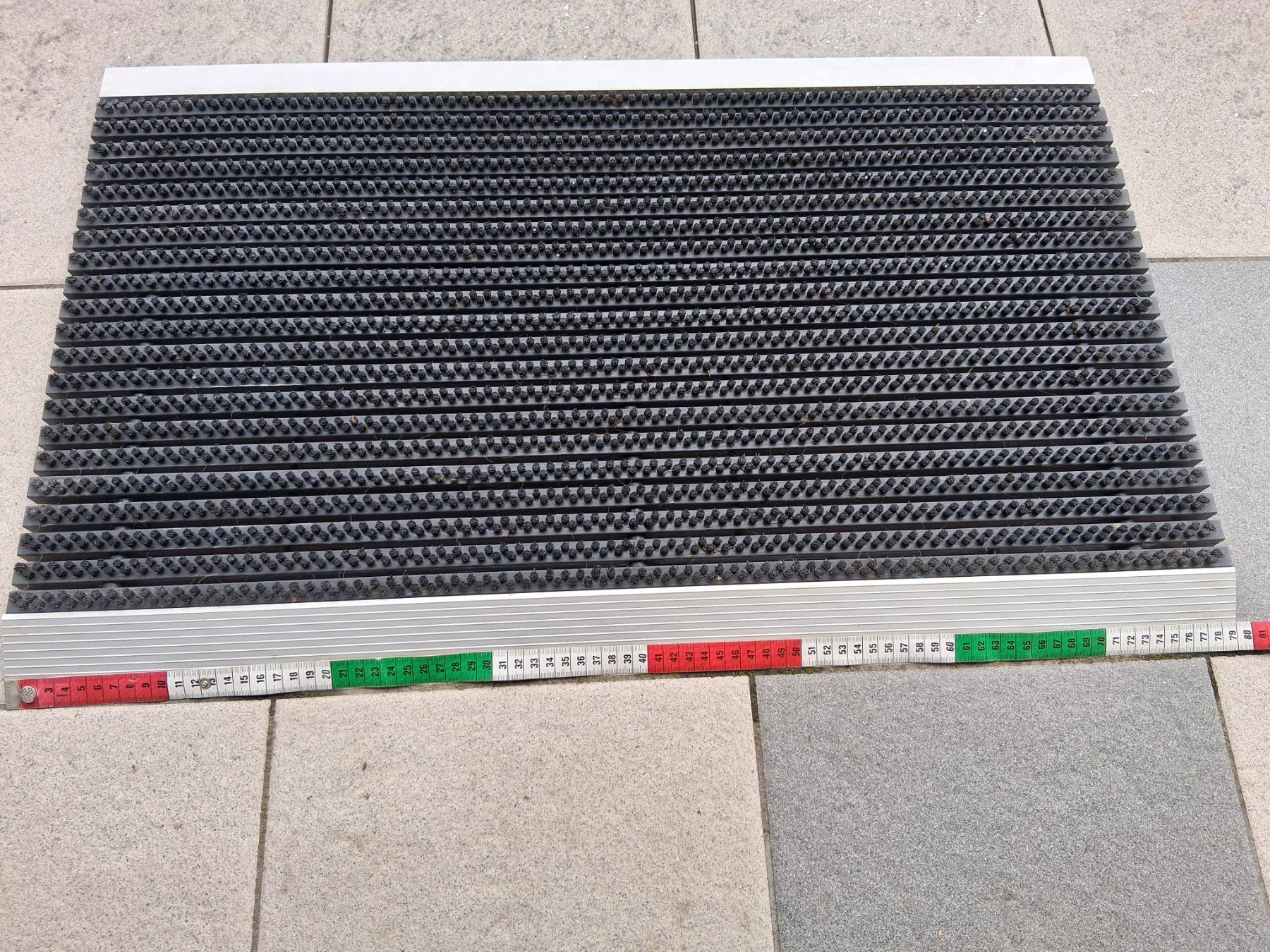 Teppiche: Fussmatte Türmatte Schmutzfangmatte massiv – Gebraucht aus Lengnau AG von Nathi88 1