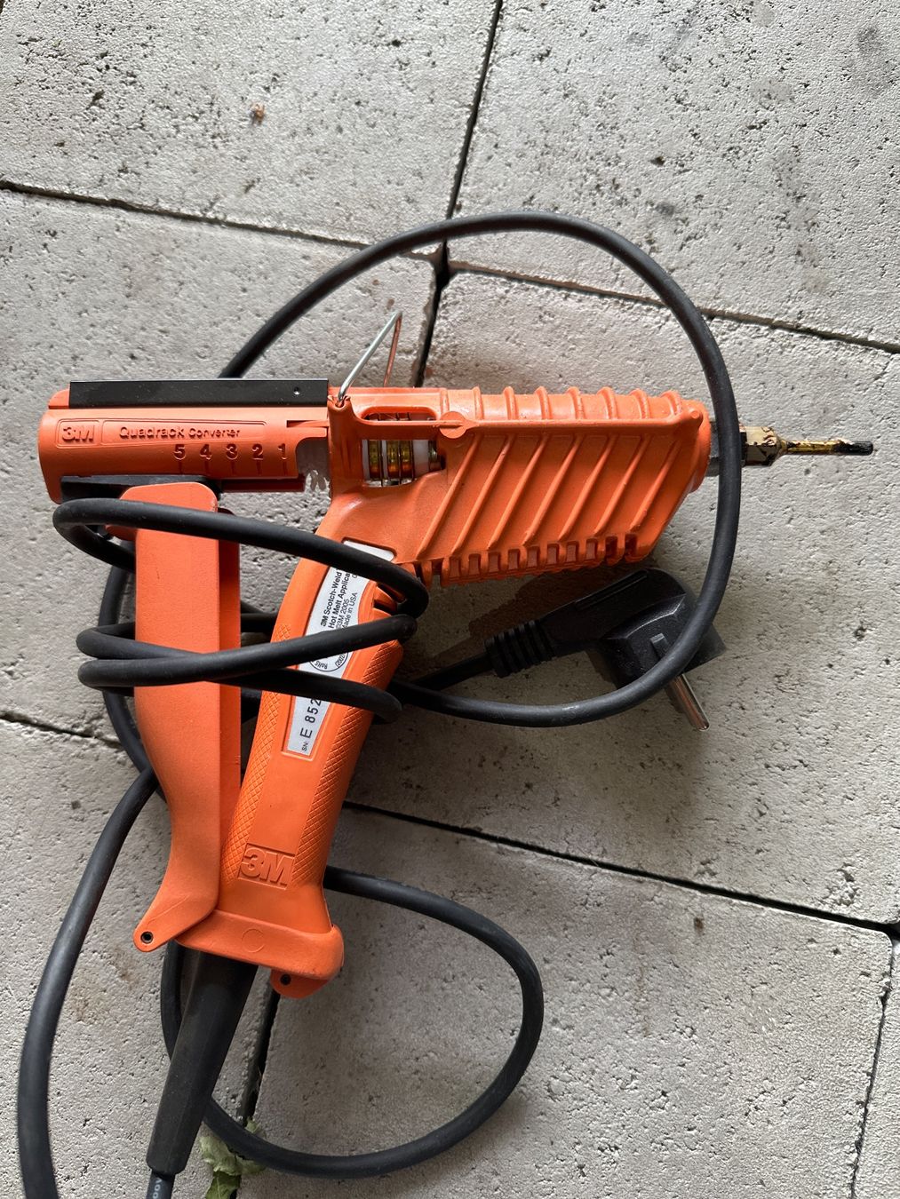 Tutti gli attrezzi: Heissleim Pistole von 3M mit DE Stecker – Usato da Thalwil venduto da Wilhelm85
