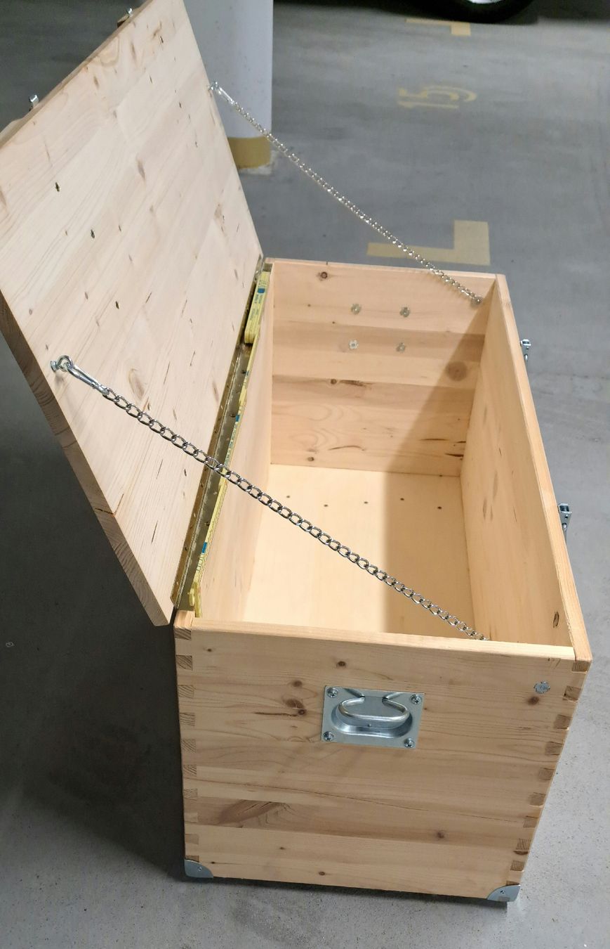 Truhen: Holzkiste – Gebraucht aus Biel/Bienne von Park17 3