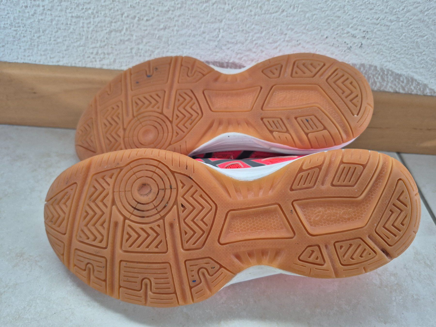 Scarpe per ragazzi: Hallenschuhe Asics Gr. 34.5 – Usato da Lengnau AG venduto da m5f1r9 4