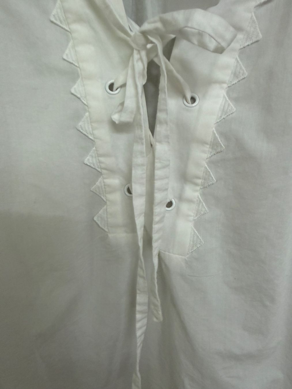 Chemisiers: MUNTHE Bluse Weiss – D'occasion à Lutzenberg par Schatzkiste88 2