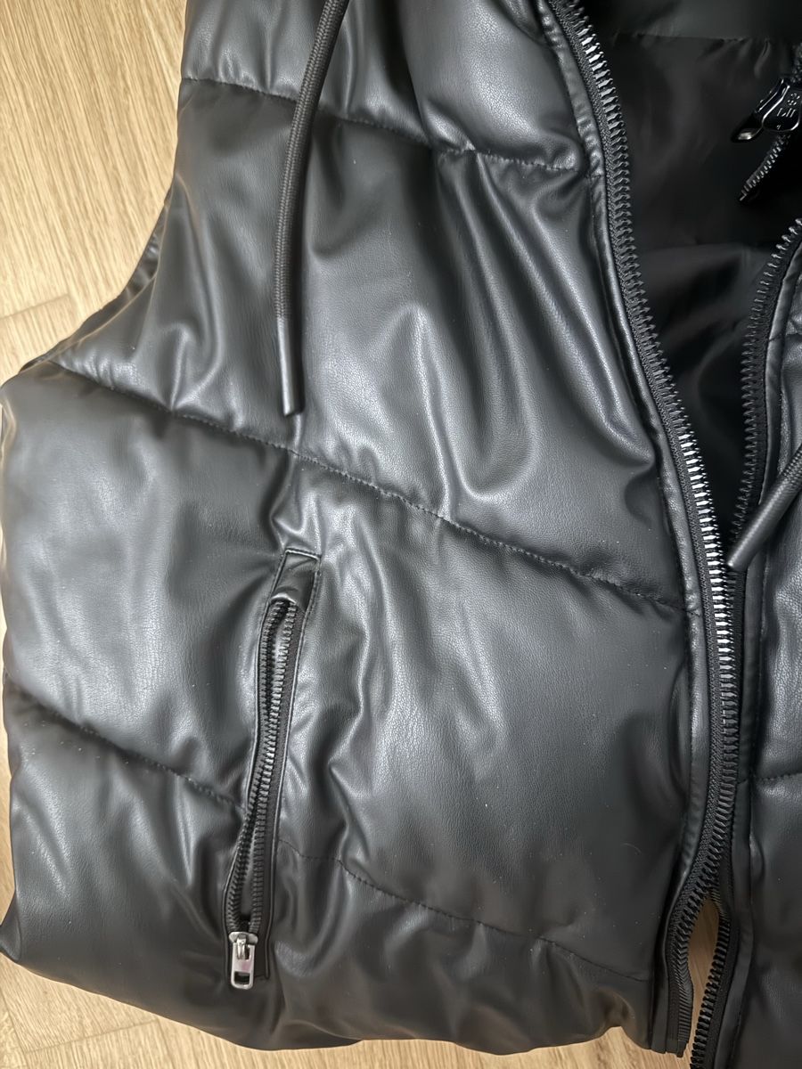 Zara Gilet & Giacche senza maniche: Zara schwarze Lederveste – Nuovo (secondo la descrizione) da Winterthur venduto da yar_dpp8 2