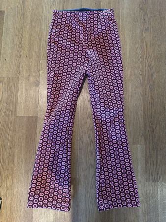Modern elastic pants Zara