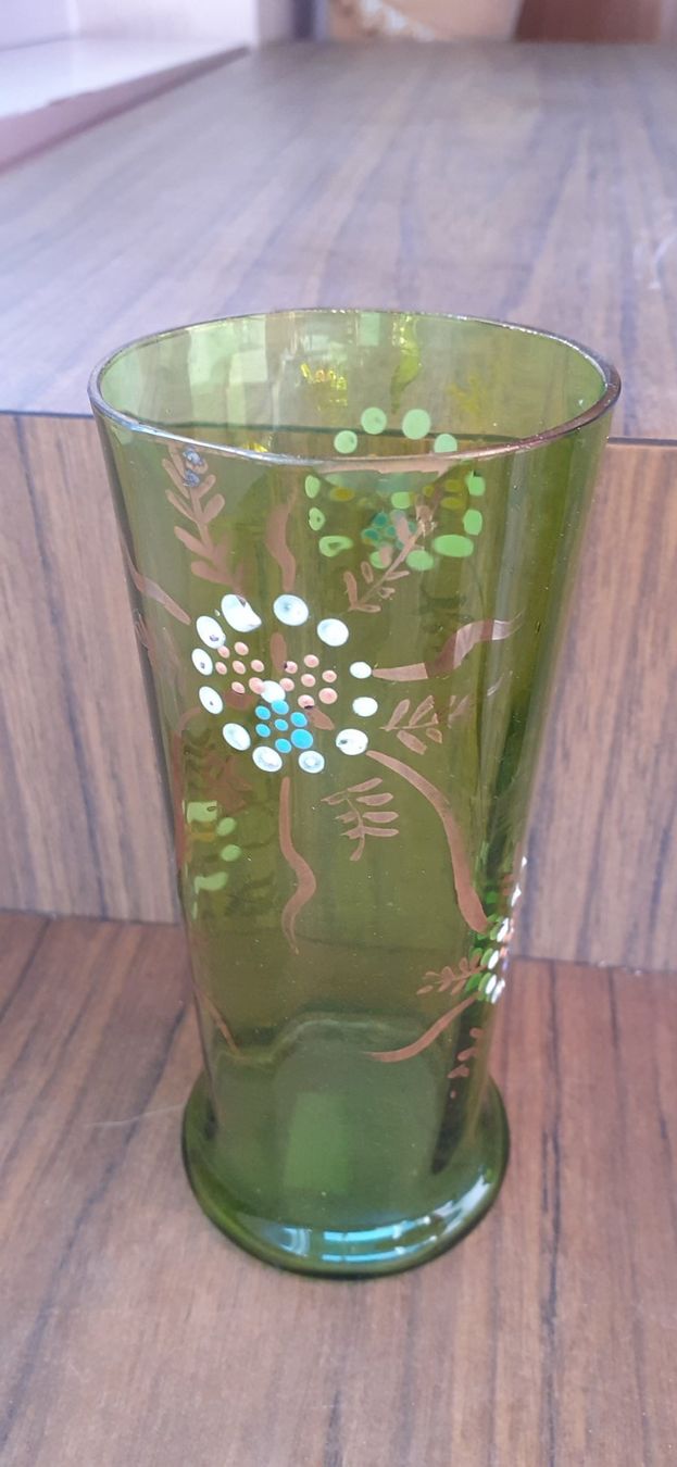 Bicchieri: Grüner Glasbecher antik – Usato da Mörschwil venduto da antiksalon 5