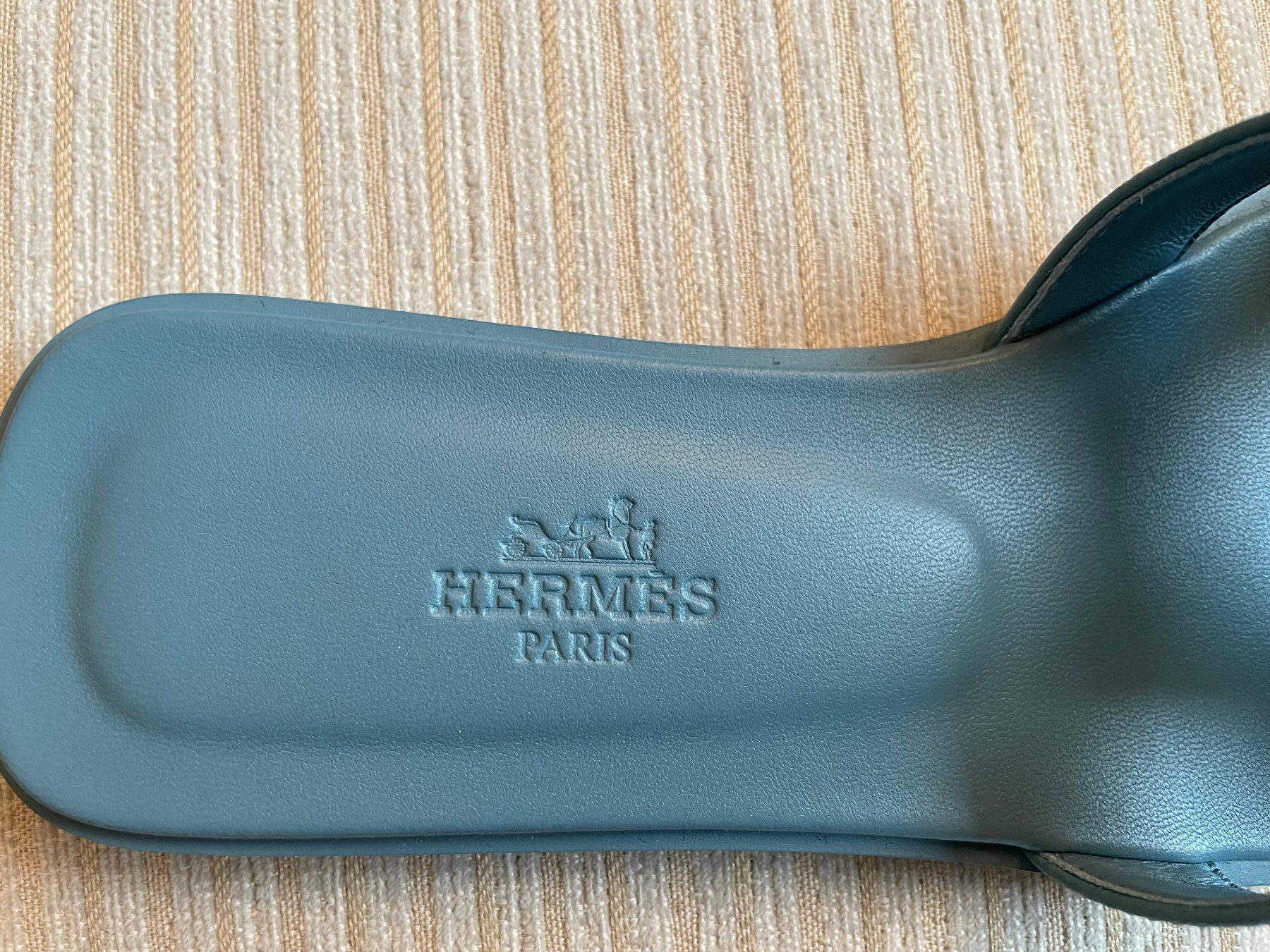 Hermès Damenschuhe: HERMÈS Sandalen Oran (Gr. 36) – Gebraucht aus Zürich von  5