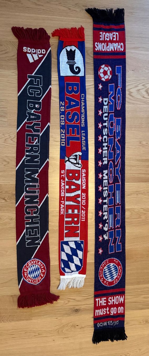 Foulard & Sciarpe: FC Bayern München Fanschal Set – Usato da Winterthur venduto da Rseuzi23