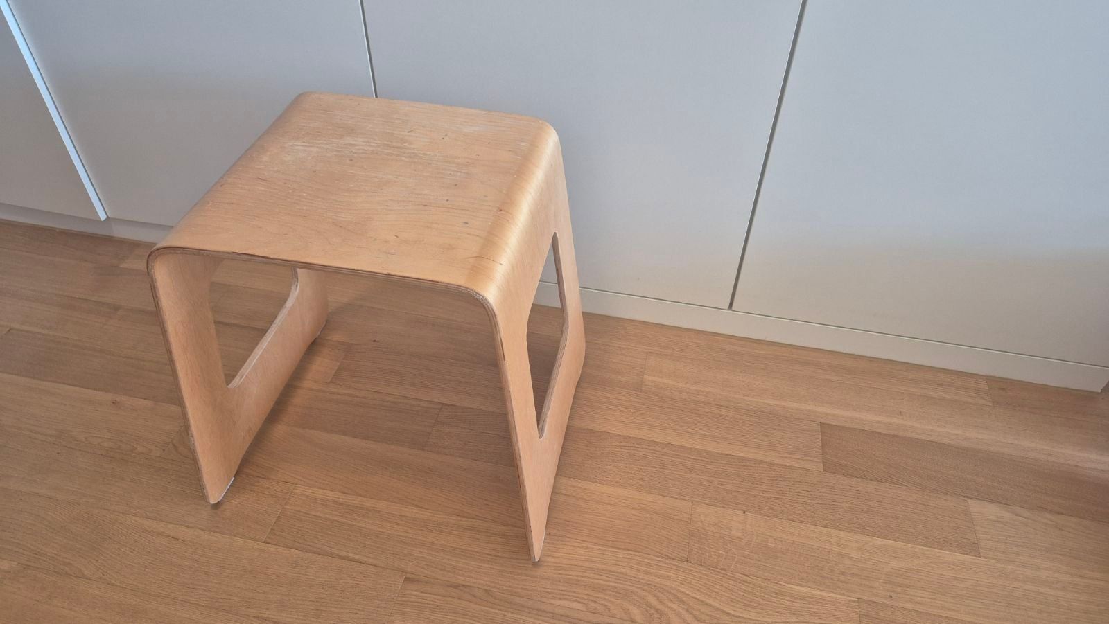 Tabourets: Hocker aus Holz – D'occasion à Teufen AR par ShelbyGT500SS