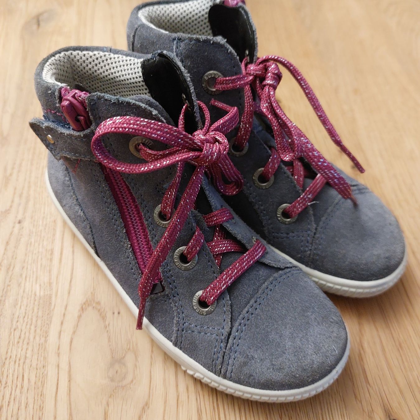 Superfit Scarpe per ragazze: SUPERFIT Sneaker Gr.26 – Usato da Mönchaltorf venduto da Alphons5