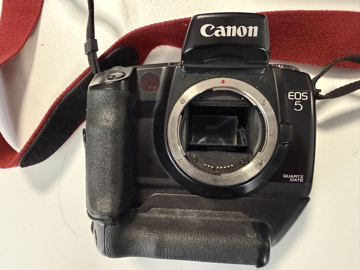 Canon Kamera: Canon EOS 5 + Flash 540EZ + Sac et accessoires – Gebraucht aus Ardon von Momovs99 3