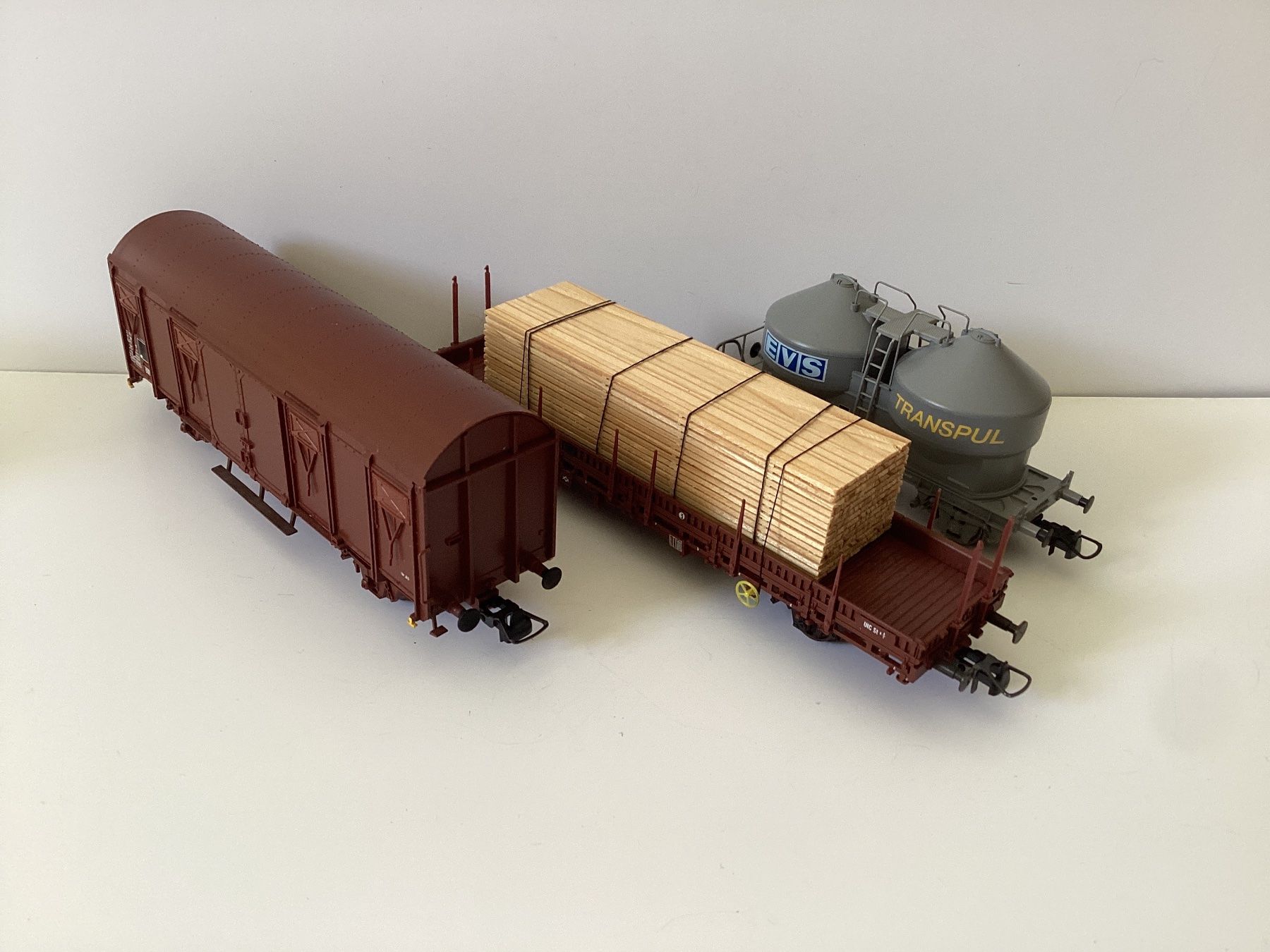 Roco Modellini di ferrovie: Roco Jouef Güterwagen SNCF 1:87 H0 – Usato da Effretikon venduto da simtek_de 2