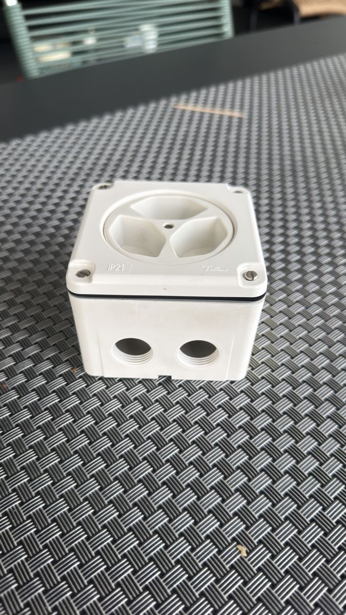 Feller Stecker: NAP 3xT13 Steckdose Feller – Gebraucht aus Wolfwil von Poulet60 2