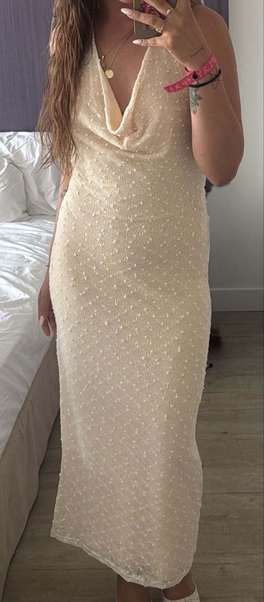 Robes: Elegantes cremefarbenes Maxikleid – Neuf (Voir description) à Kilchberg ZH par ari_28gp