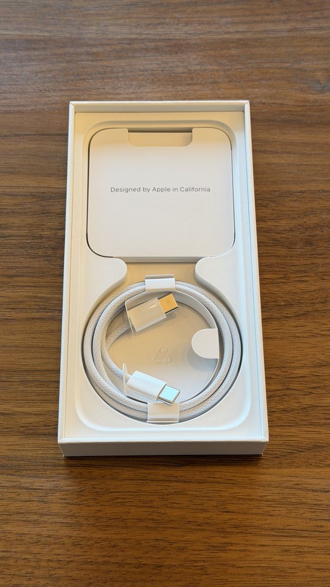 Apple Telefoni cellulari / Smartphones: iPhone 15 Pro, 256, natural Titanium, ab CHF 1.- – Usato da Männedorf venduto da MGB 2