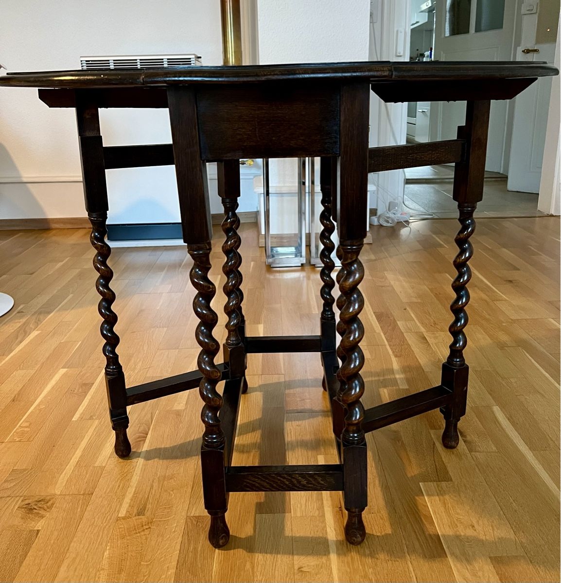 Tische: Antiker Gateleg Klapptisch aus Eiche, Vintage – Gebraucht aus Basel von Bettybooo 4