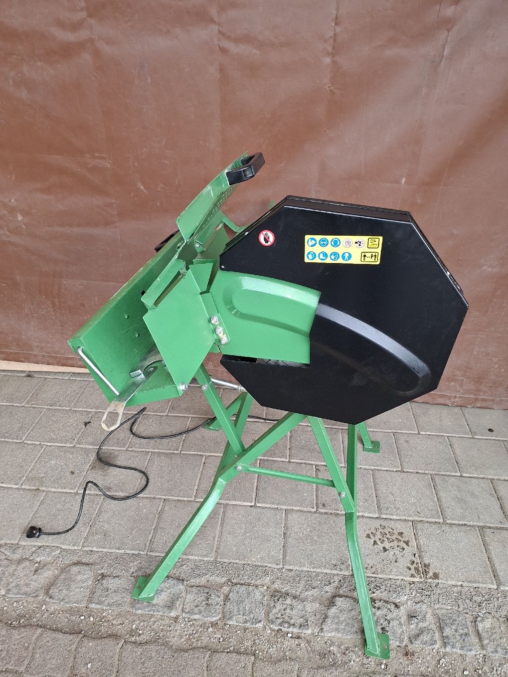 Sägen: Brennholzwippsäge Agraro 230 V – Gebraucht aus Niederuzwil von peter. 2