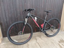 Neuwertiges Jamis Mountainbike Highpoint A2 29"