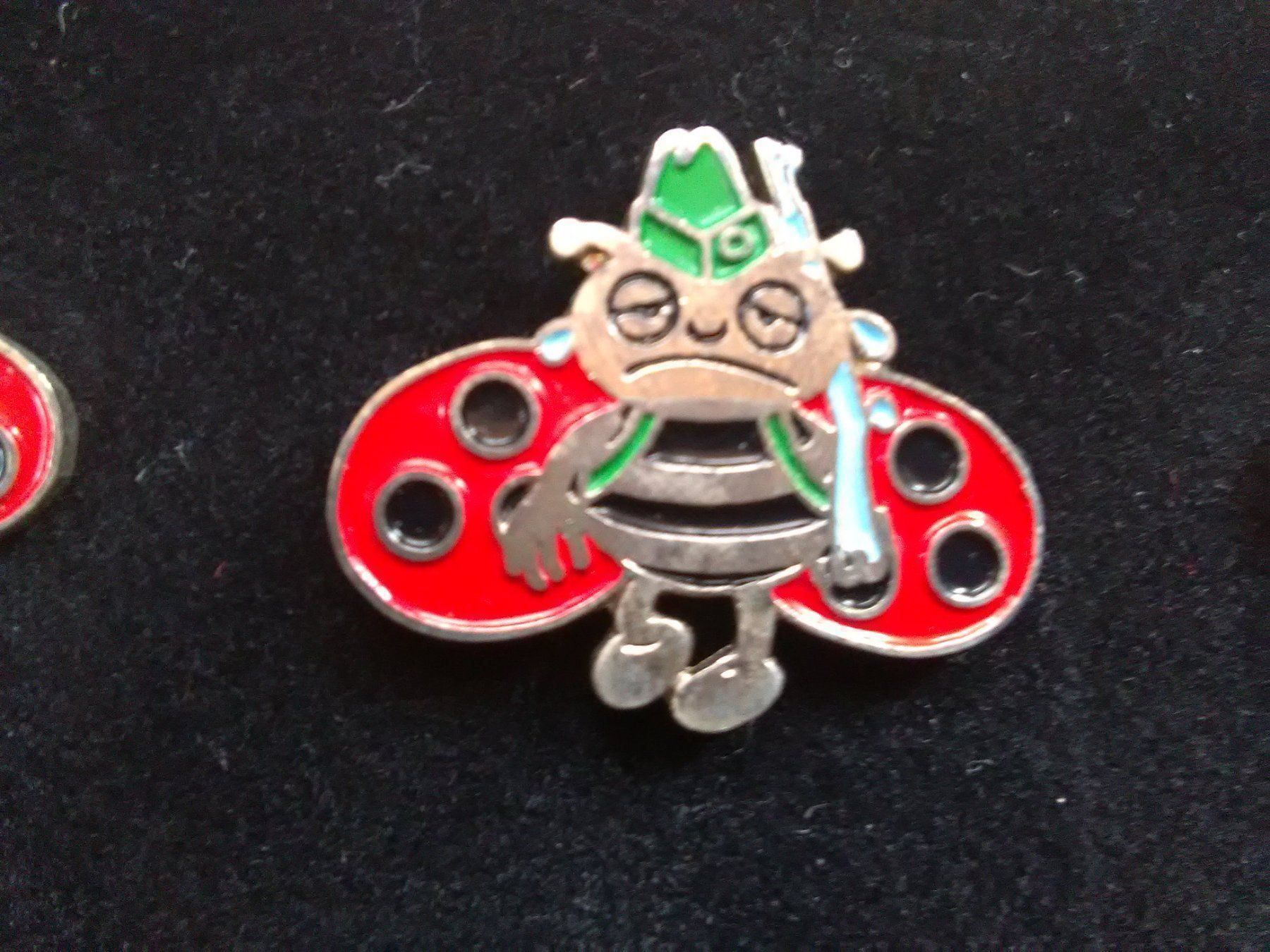 Plaketten & Abzeichen: 6er Set (Glückskäferli's) Pins im Case – Gebraucht aus St.Galllen von elkaphone 7