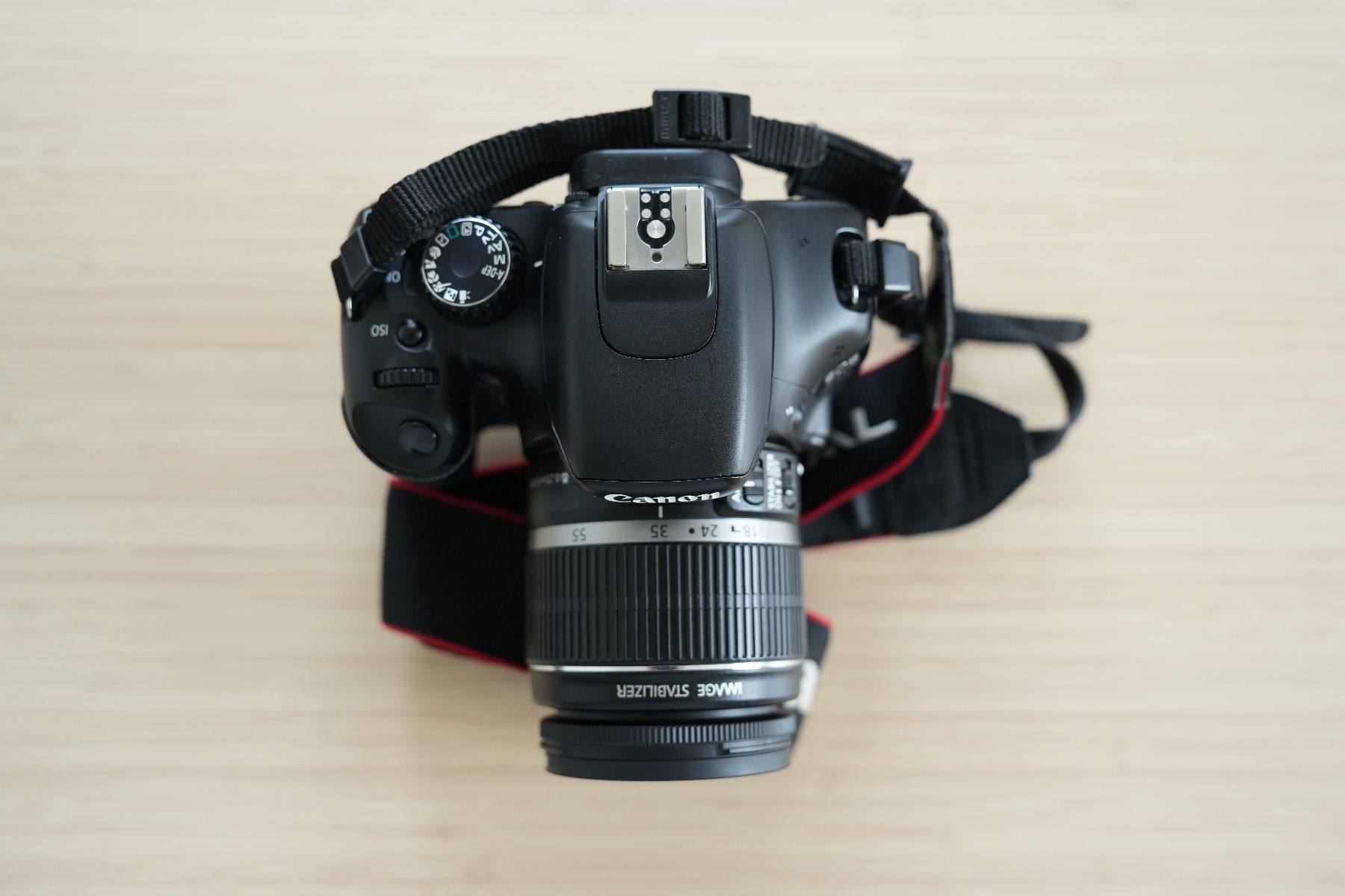 Canon Fotocamera: Canon EOS 550D DSLR Bundle mit viel Zubehör – Usato da Horgen venduto da sim_m5pj 7