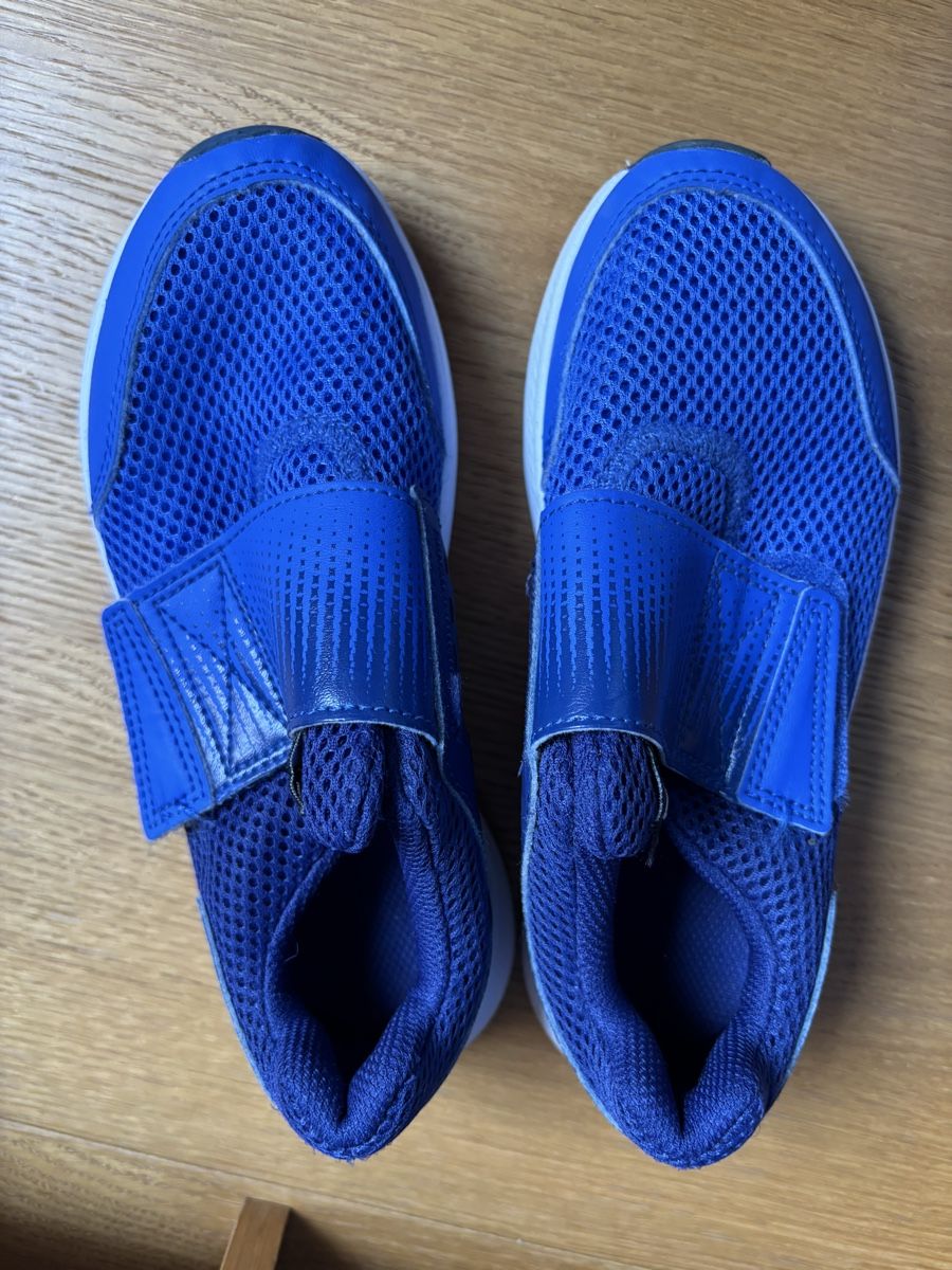 Decathlon Scarpe per ragazzi: Chaussures sport Décathlon t.31 – Usato da Founex venduto da ari_2gt7