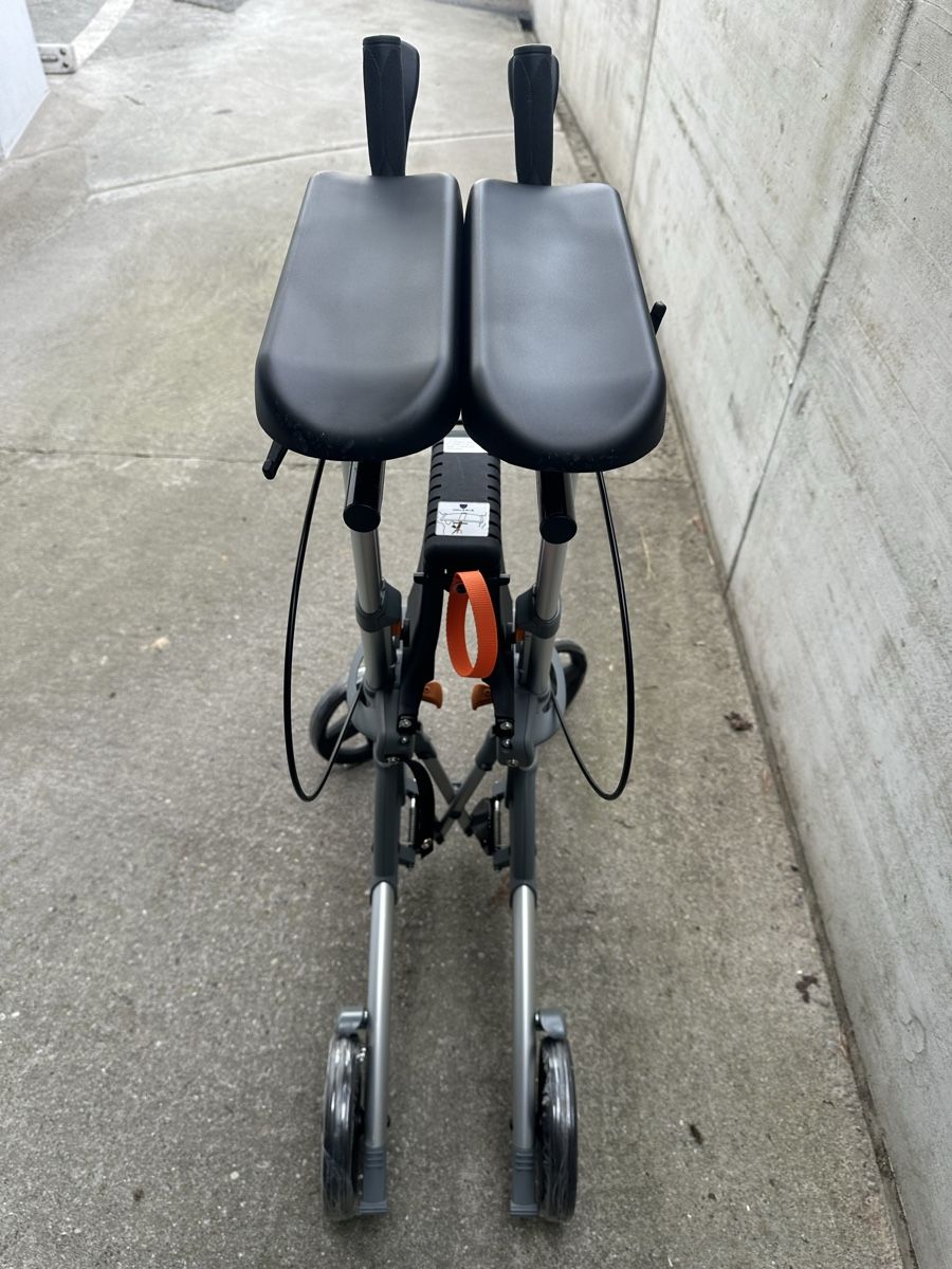 Ausili per la deambulazione: Rollator mit unterarmauflagen Volaris . – Nuovo e nell'imballaggio originale da Bützberg venduto da Chisco 1