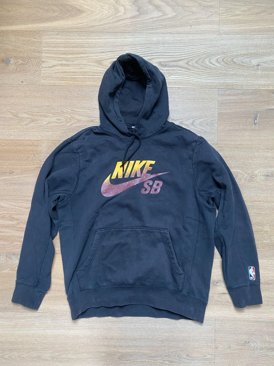 Nike Maglioni & Felpe: Nike SB Hoodie – Usato da Richterswil venduto da thierry.m_