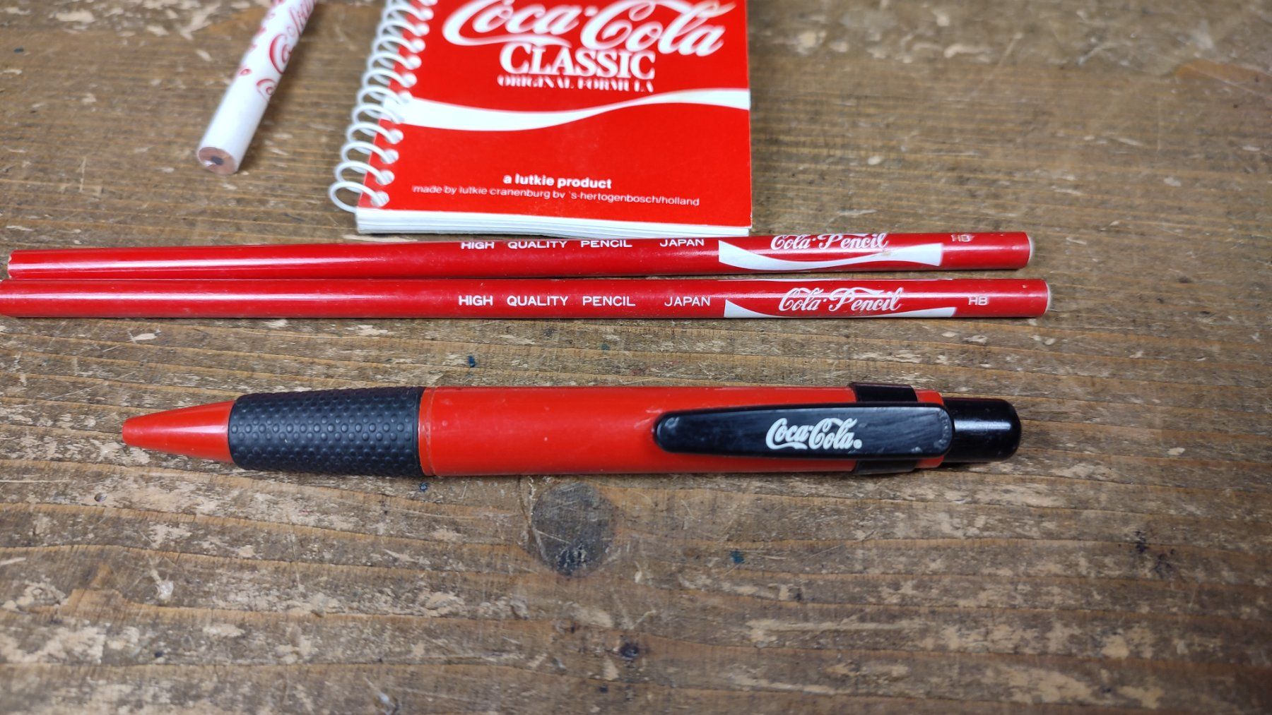Stifte & Marker: Wunderschönes COCA-COLA Schreibzeug – Gebraucht aus Gelterkinden von MYSTOREFORYOU4460 1