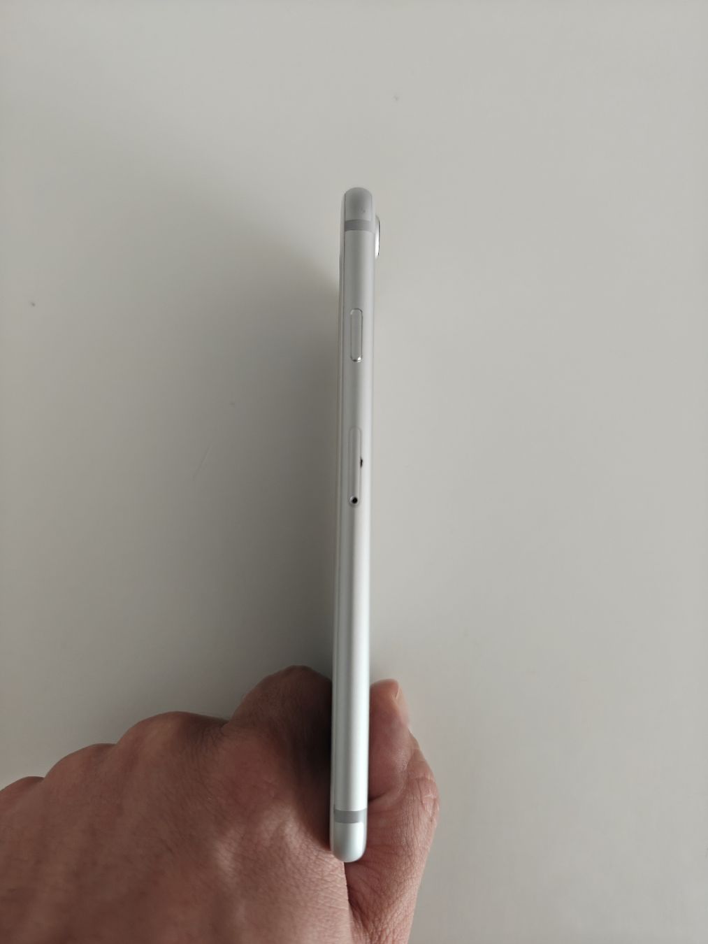 Apple Telefoni cellulari / Smartphones: Iphone 7 / 128GB / Weiss  – Usato da Oetwil am See venduto da Dani_Yele 6
