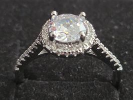 Bague Plaquée argent 925 avec zircon taille 53 neuve