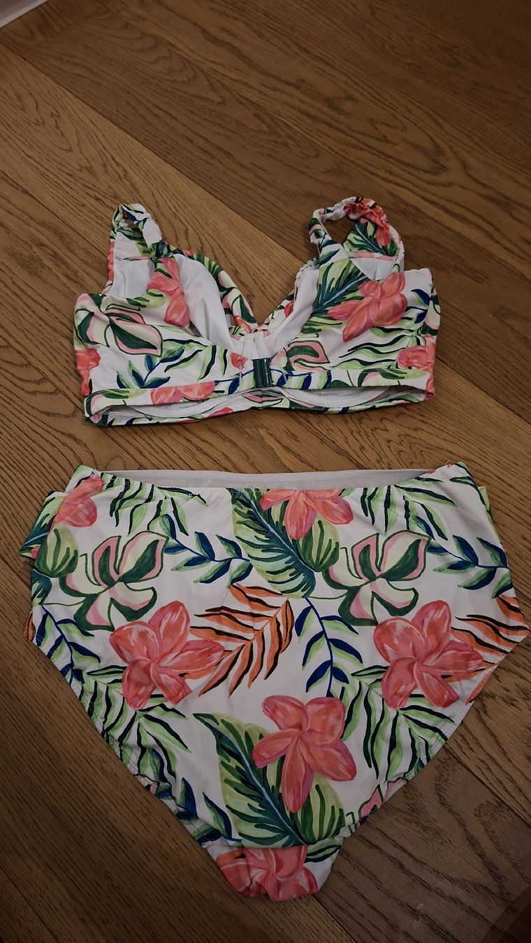 Costumi da bagno & Bikini: Bikini von Bravissimo in 75J – Usato da Oberengstringen venduto da Kimchimon 1