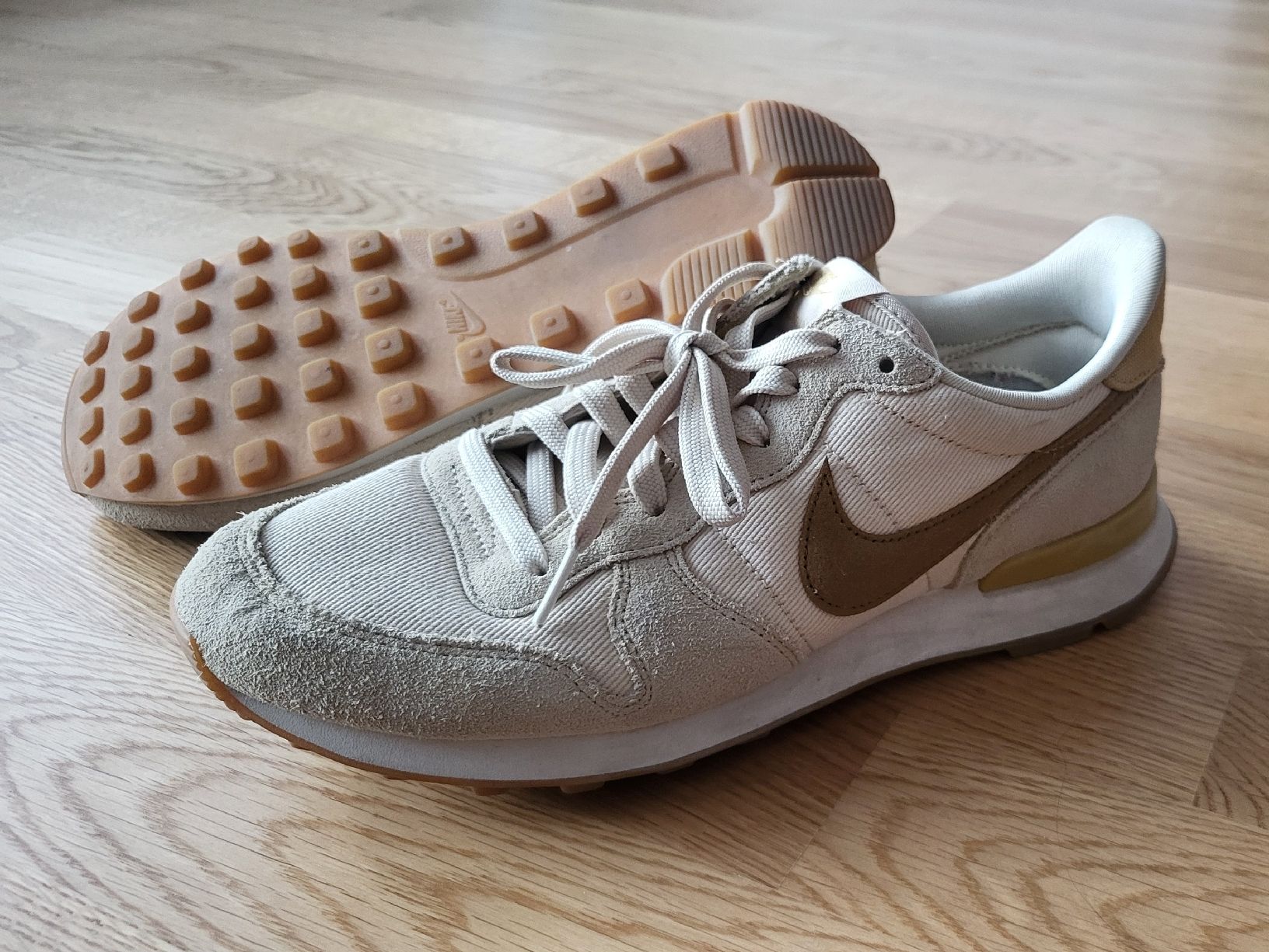 Nike Damenschuhe: Nike Sneakers - Gr. 40 – Gebraucht aus Thun von _andi