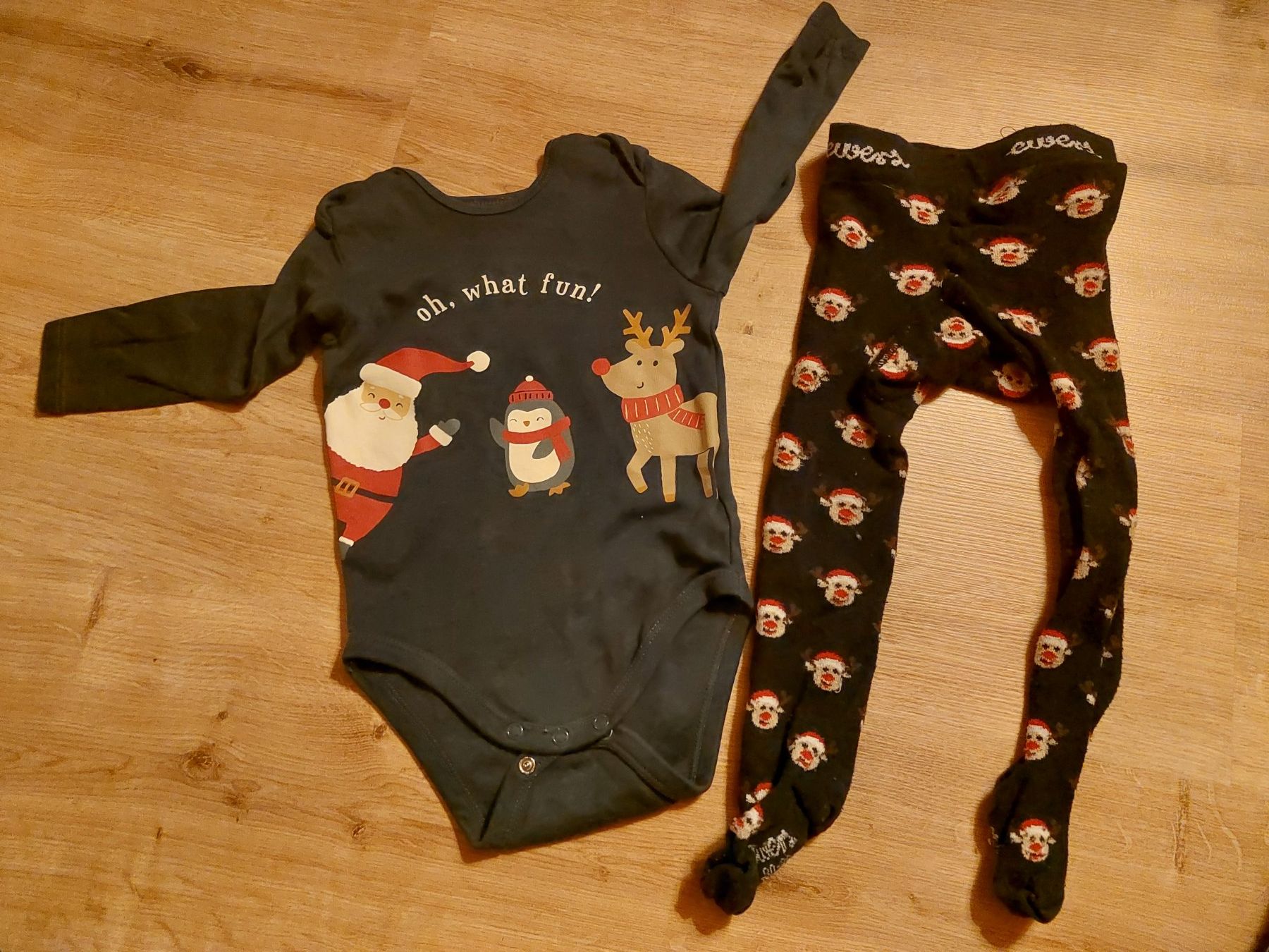 Lotti & Set di vestiti: Weihnachts Set Body + Strumpfhose Gr. 80 – Usato da Büttikon AG venduto da lca_v7pb