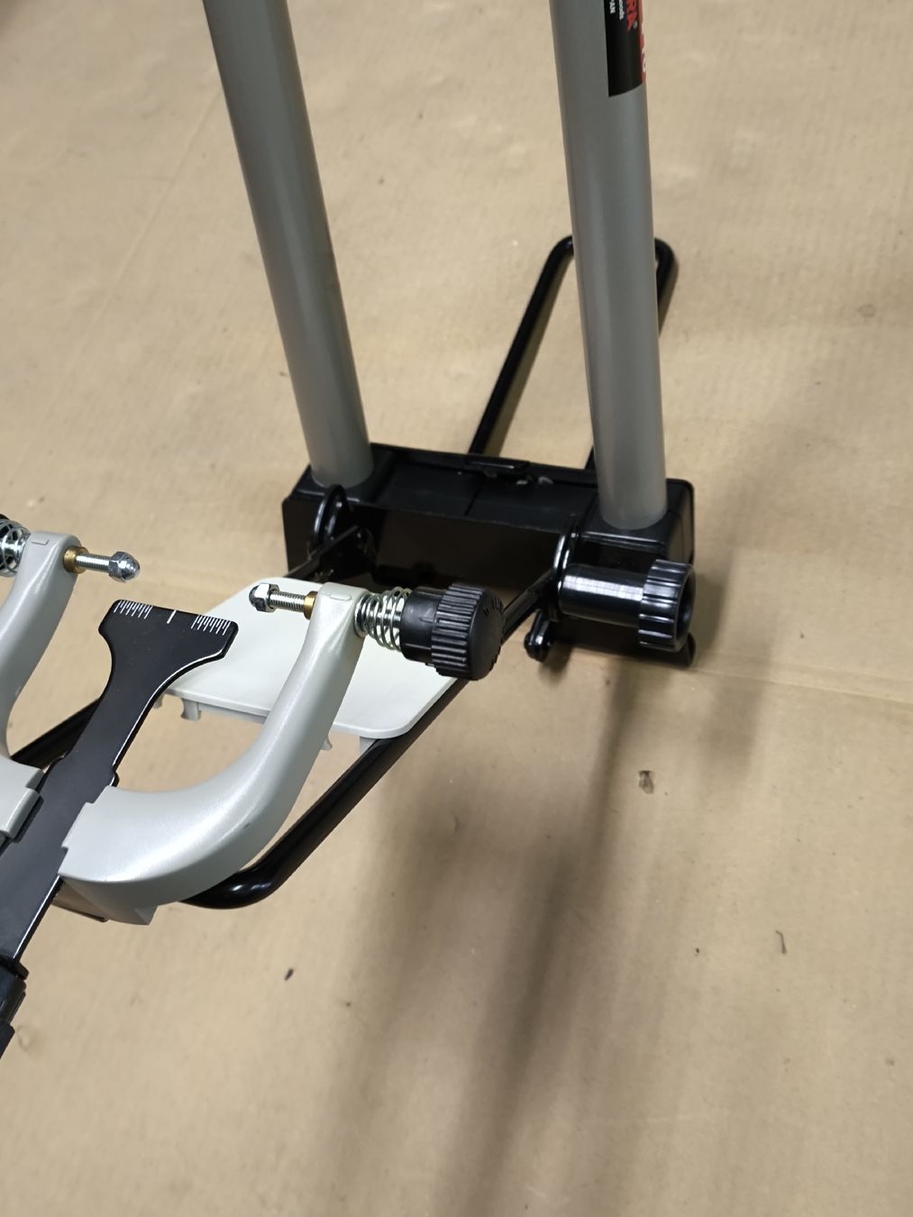 Sonstiges Radsport Zubehör: Zentrierständer Minoura Workman Pro Neu – Neu und originalverpackt aus Lausen von Chaldrian 3
