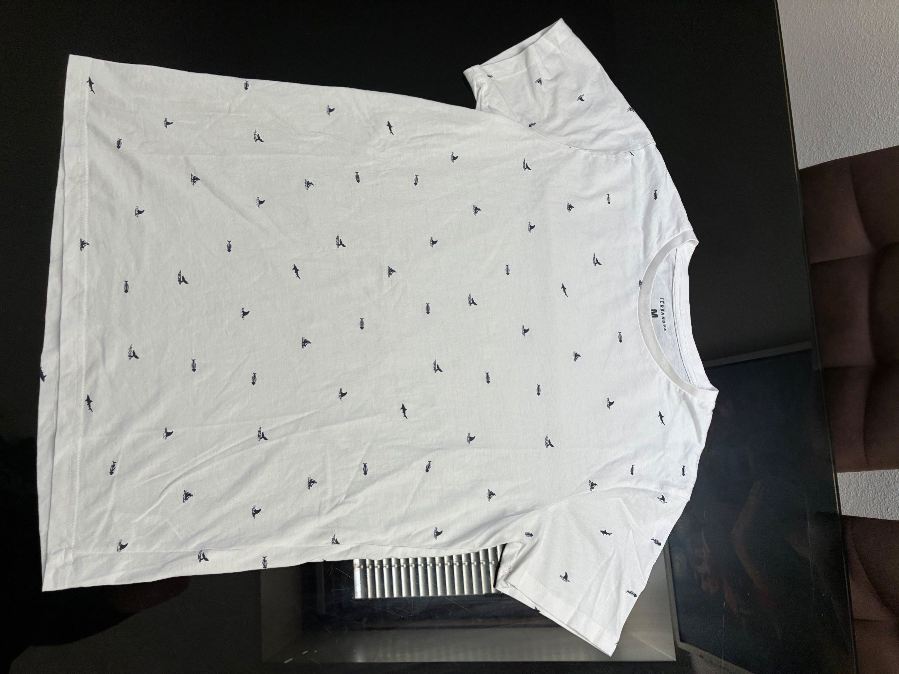 T-shirt: Weises shirt – Usato da Wettingen venduto da mel_2thb