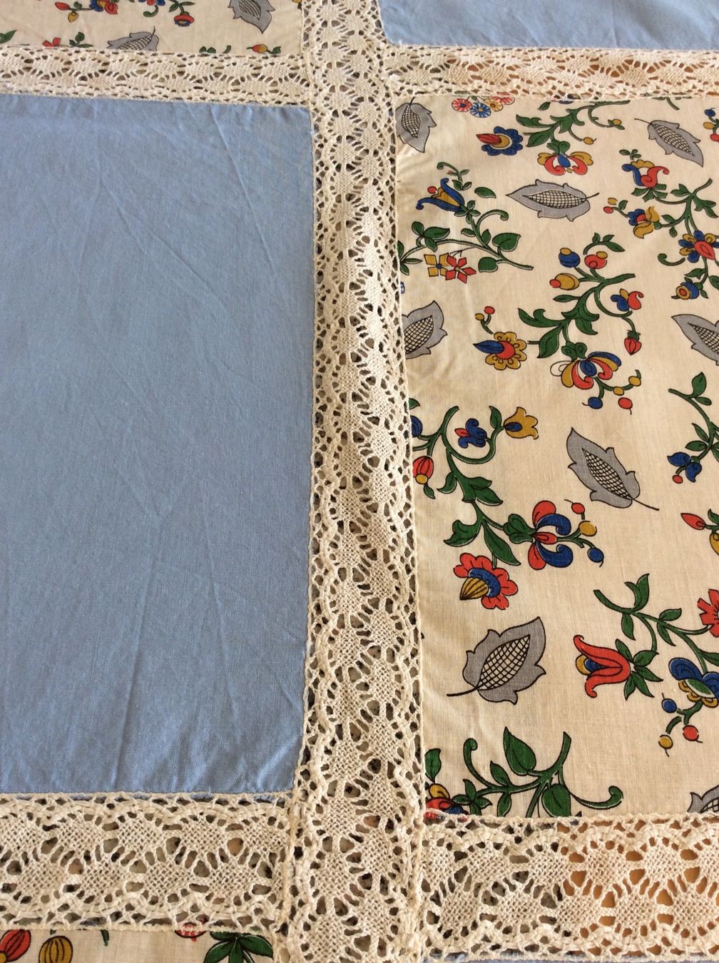 Altra biancheria da tavola: Vintage Tischdecke mit viel Spitze – Usato da Birwinken venduto da chez-erna 4