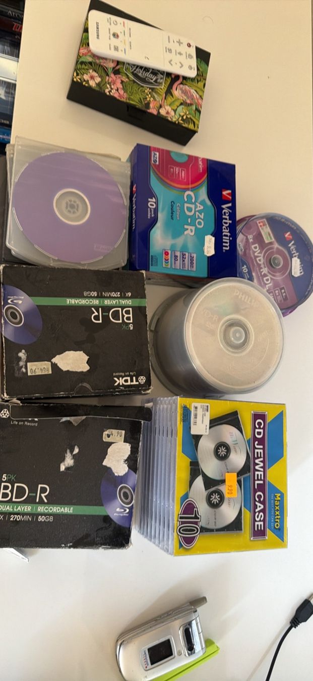 Tutti i DVDs: DVD CDs leer – Usato da Dällikon venduto da YOTECH 4