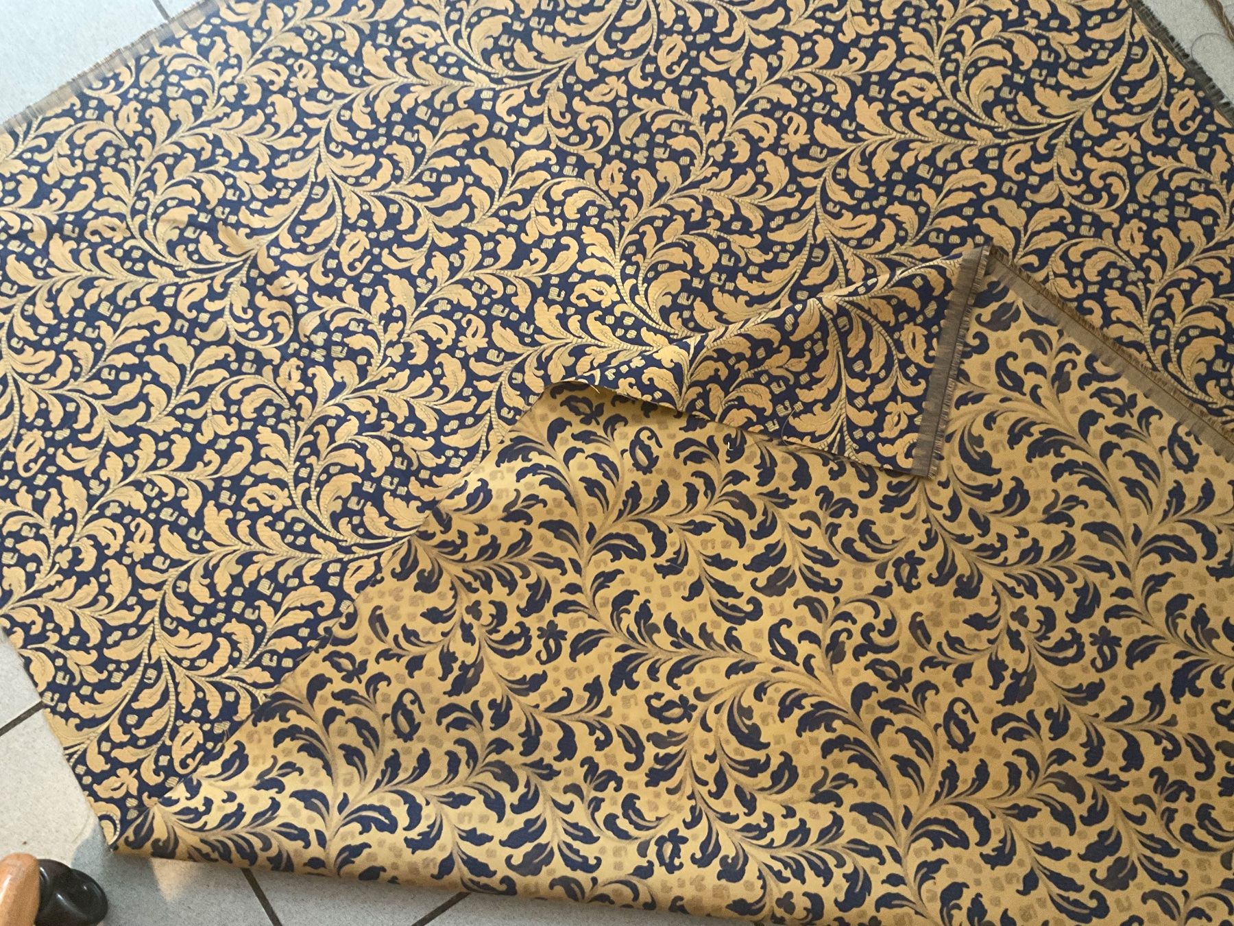 Tessuti: Jacquard Stoffrolle Stoff Damaststoff – Nuovo (secondo la descrizione) da Aarau venduto da Ikebana03 9
