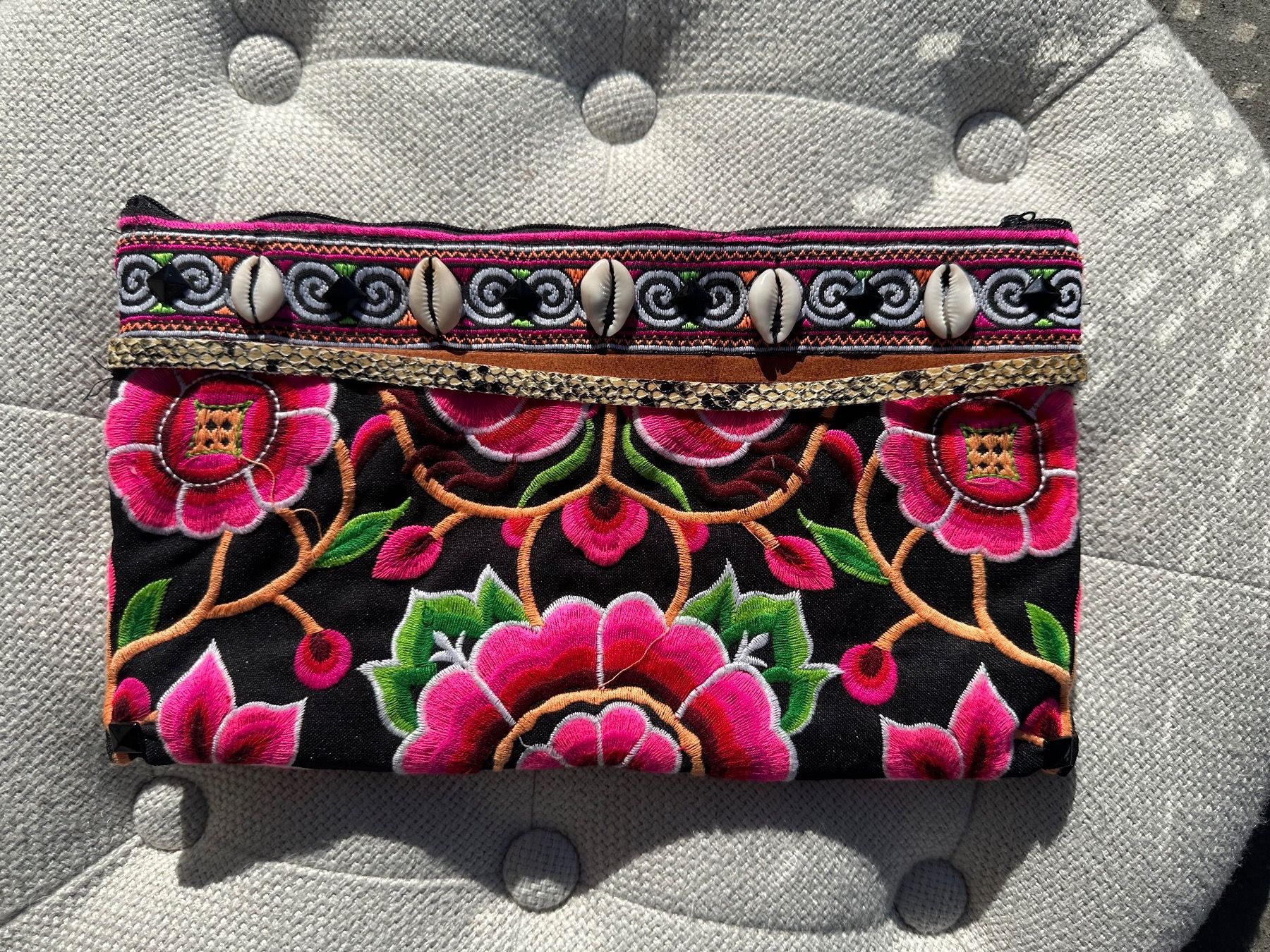 Borse da donna: Pochette décorée à choix – Usato da Genève venduto da bha_jcf5 1