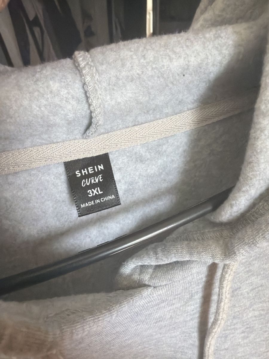 Shein Pulls & Sweat-shirts: sweat shein  – Neuf (Voir description) à Sion par tatiana.1508 2