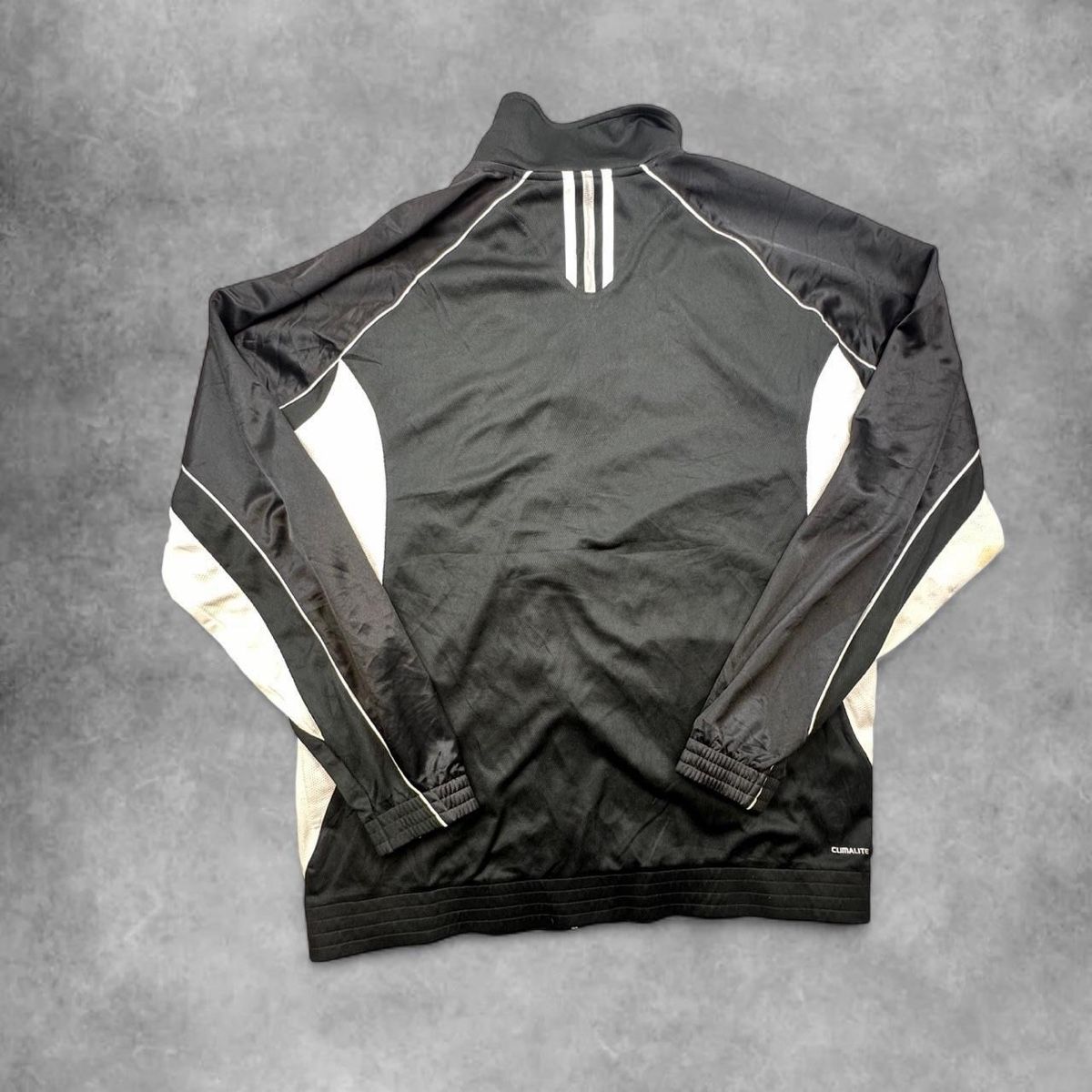 Adidas Jacken: Adidas black jacket – Gebraucht aus Erlinsbach SO von TogaResell 2