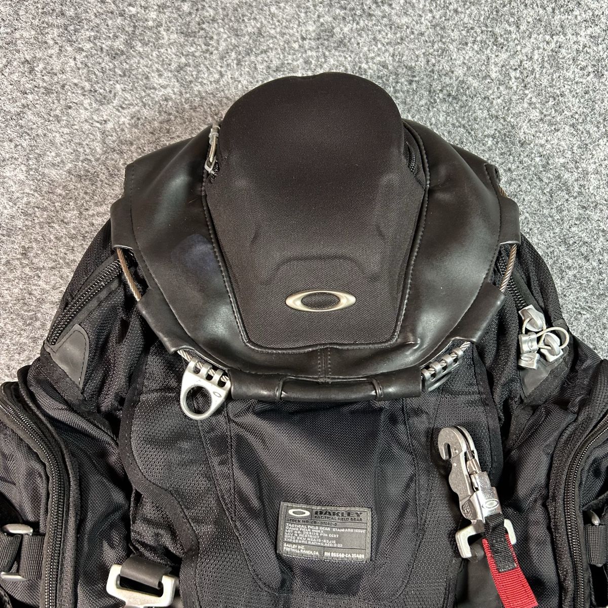 Oakley Zaini: Oakley Sac à dos noir – Nuovo (secondo la descrizione) da La Sagne NE venduto da Matlasape 5