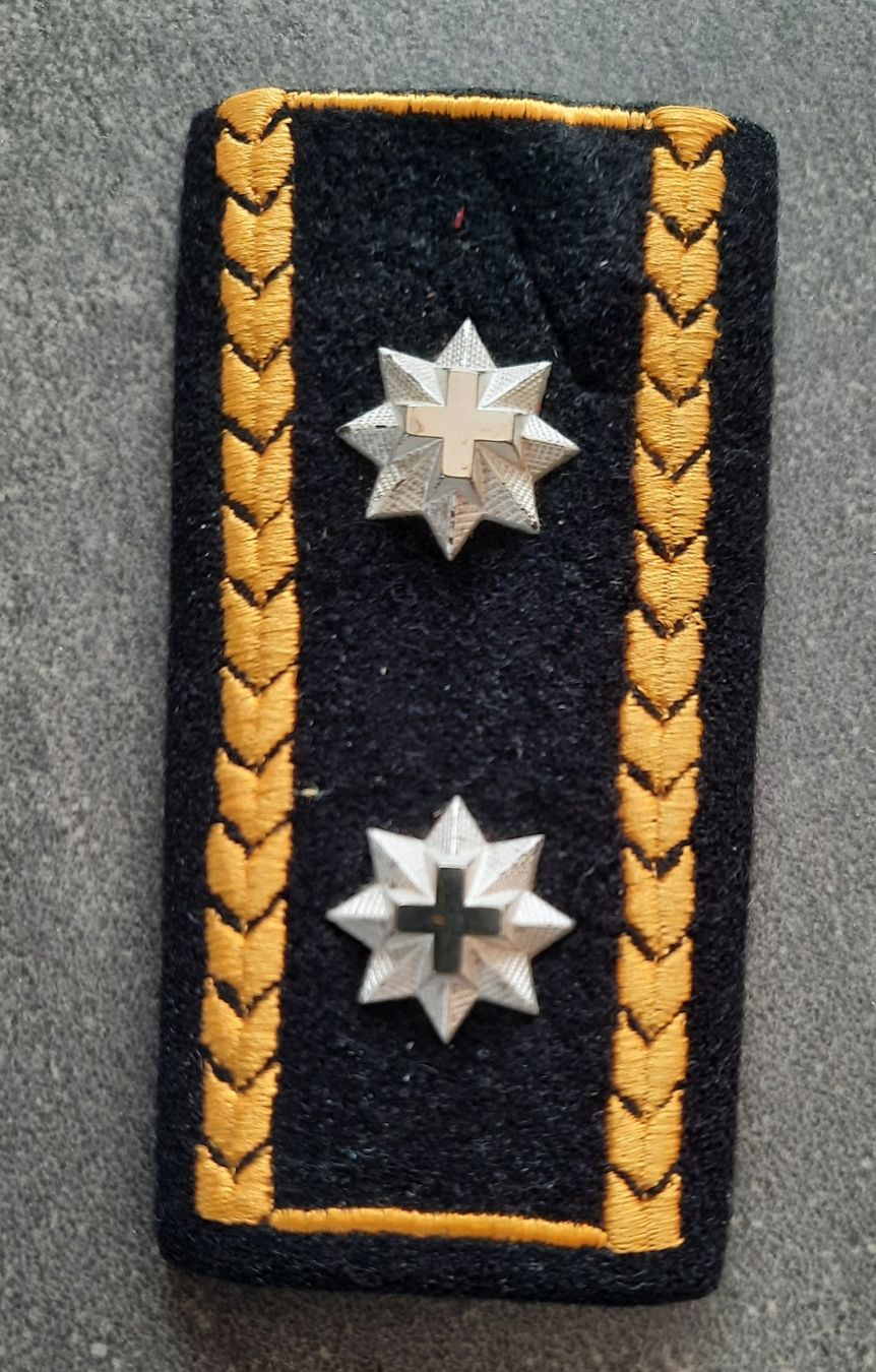 Armée suisse Plaquettes & Badges: Grade Armée Suisse – D'occasion à Collombey par LRJ1