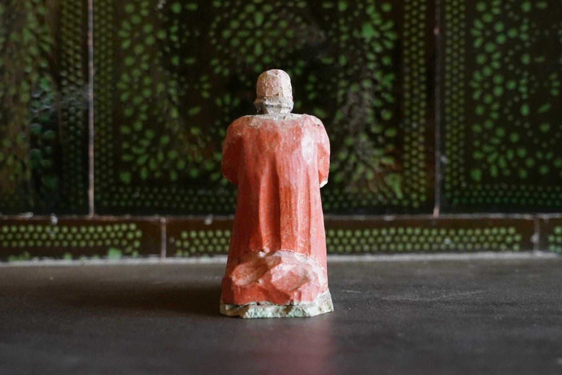 Statuette: Heiligenfigur klein antik aus Holz – Usato da Hinwil venduto da Antikfischer 2