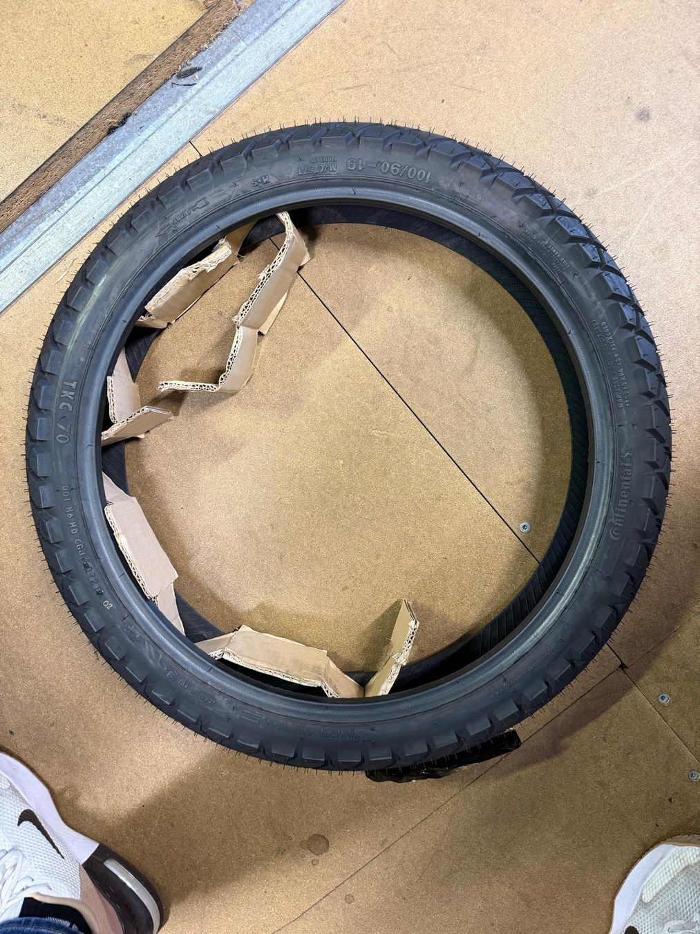 Continental Pneumatici & Ruote complete: Continental TKC70 100/90-19 57T DOT0721 – Nuovo (secondo la descrizione) da Otelfingen venduto da ccracing 1